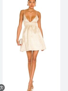 Alice + Olivia "Foley Curved Waist Party Mini Dress". V Neck. Gold Pattterns. 6.